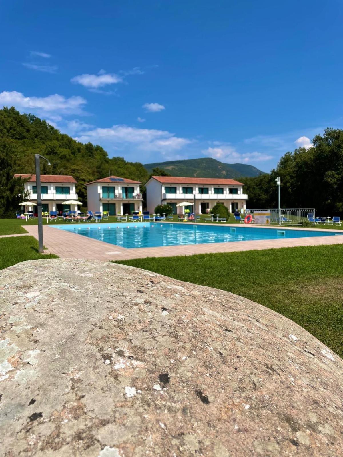 Bran & Denise Residence Костермано Екстериор снимка